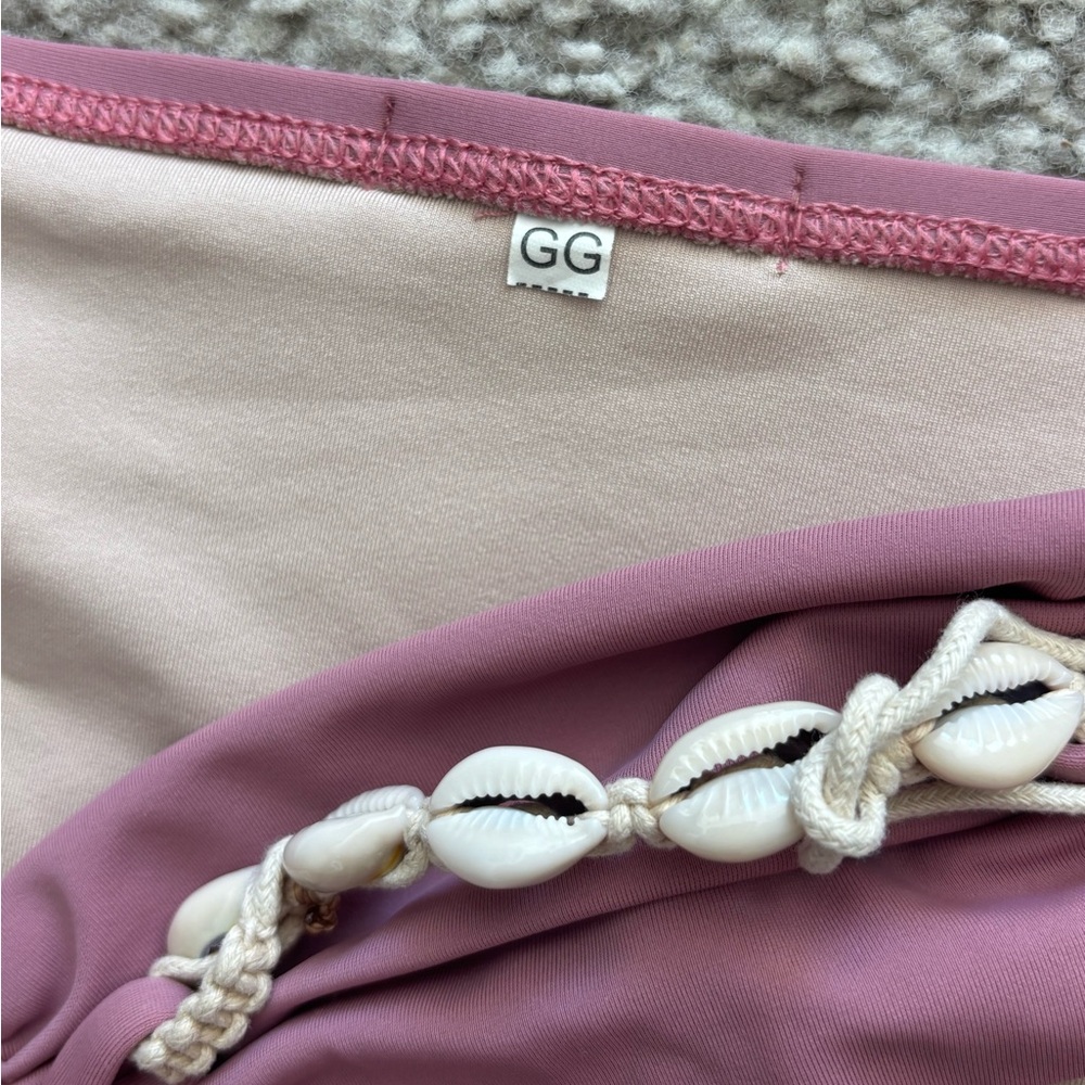 Shell Bikini - image 4